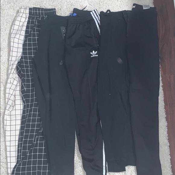 HUGE CLOSET CLEAROUT - Picture 3 of 3